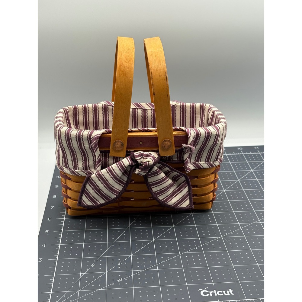 Longaberger 1998 Picture Perfect Red Sweetheart Basket w/ Liner, Prot & Tie-On